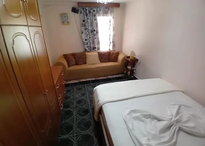 Gogo's Sea Side Sarandë